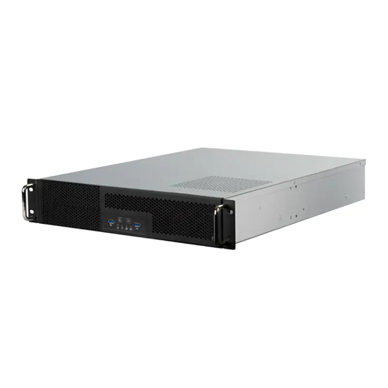 SilverStone RM23-502 – skrått frontbilde